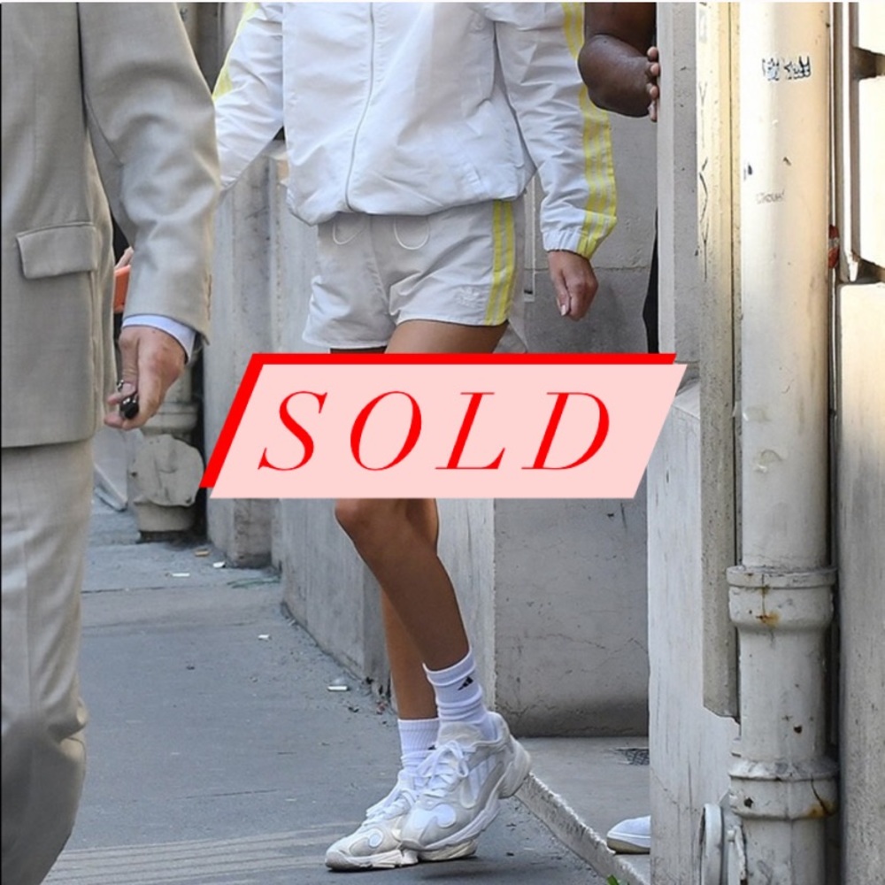 ✨EUC✨ adidas sneakers